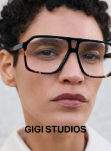 photo d'un mannequin portant des lunettes de femmes de la marque Gigi studios