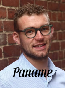 photo d'un garçon portant des lunettes hommes de la marque Paname